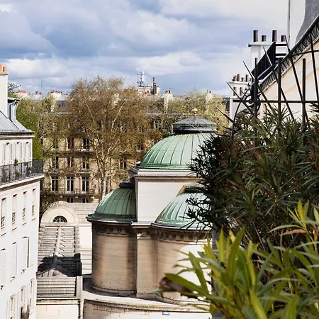 Monsieur & Hotel 4*