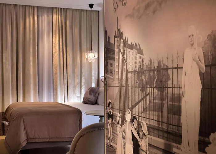 Monsieur & Hotel