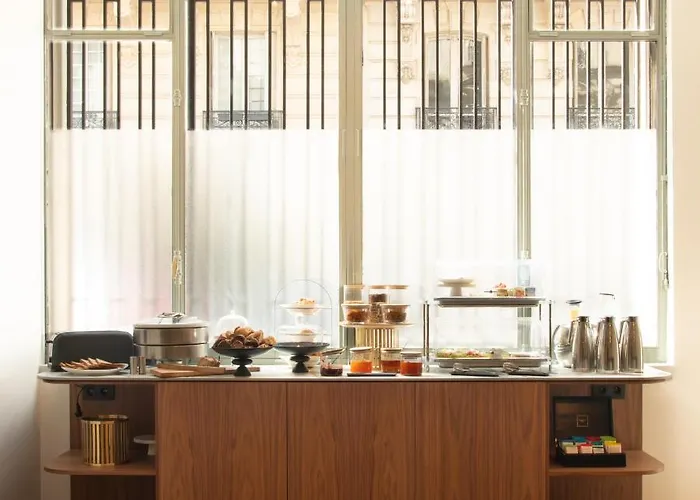 Hotel Monsieur &