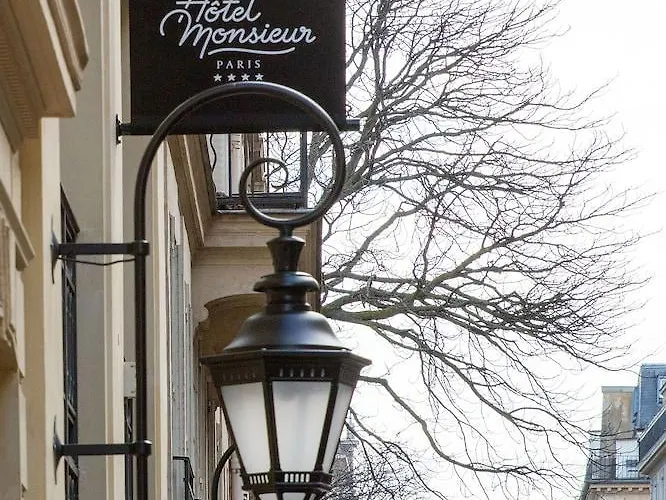 Hotel Monsieur &