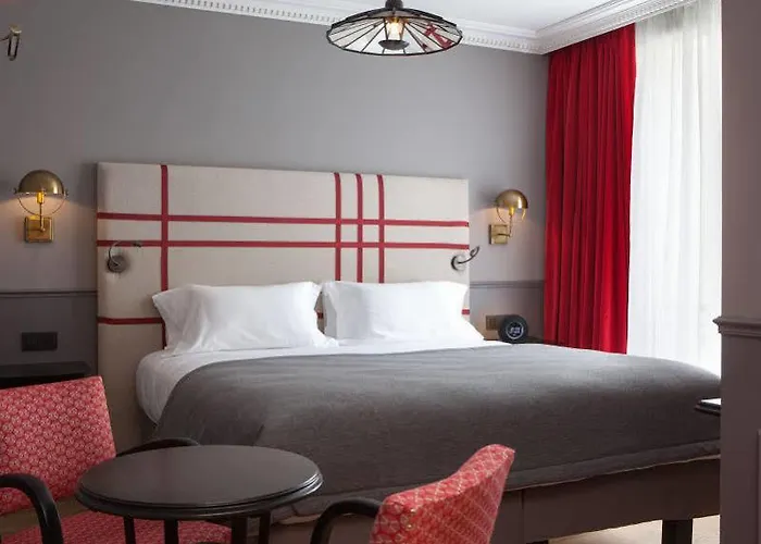 Hotel Monsieur &