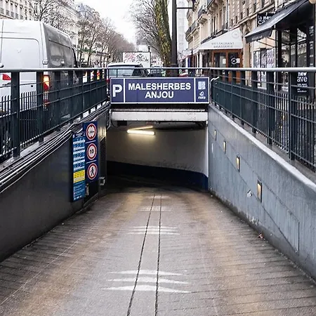 Monsieur & Hotel Paris