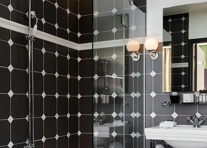 Monsieur & 酒店 4*