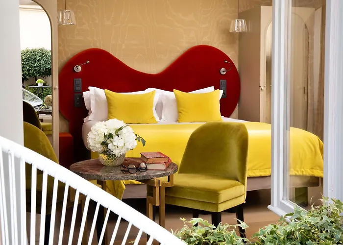 酒店 Monsieur & 4*