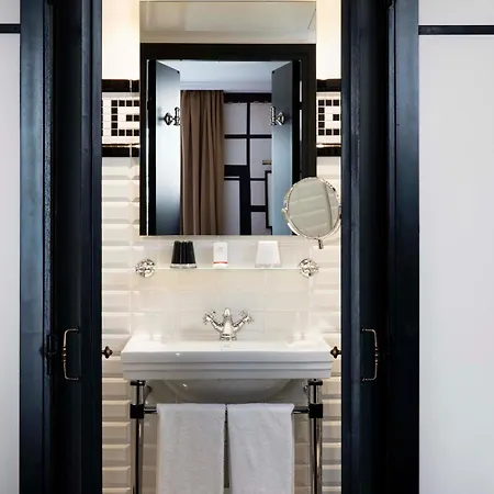 Monsieur & Hotel