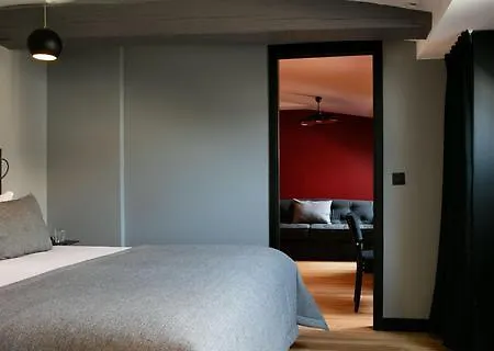 Hotel Monsieur & 4*